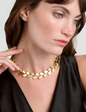 AMELIA Abstract Heart Necklace