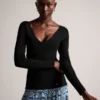 CILESTE Fitted V-Neck Long Sleeve Knit Top
