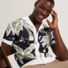 KYES Short Sleeve Knitted Leaf Shirt