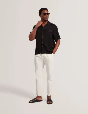 THOVAN Textured Floral Relaxed Short Sleeve Shirt
